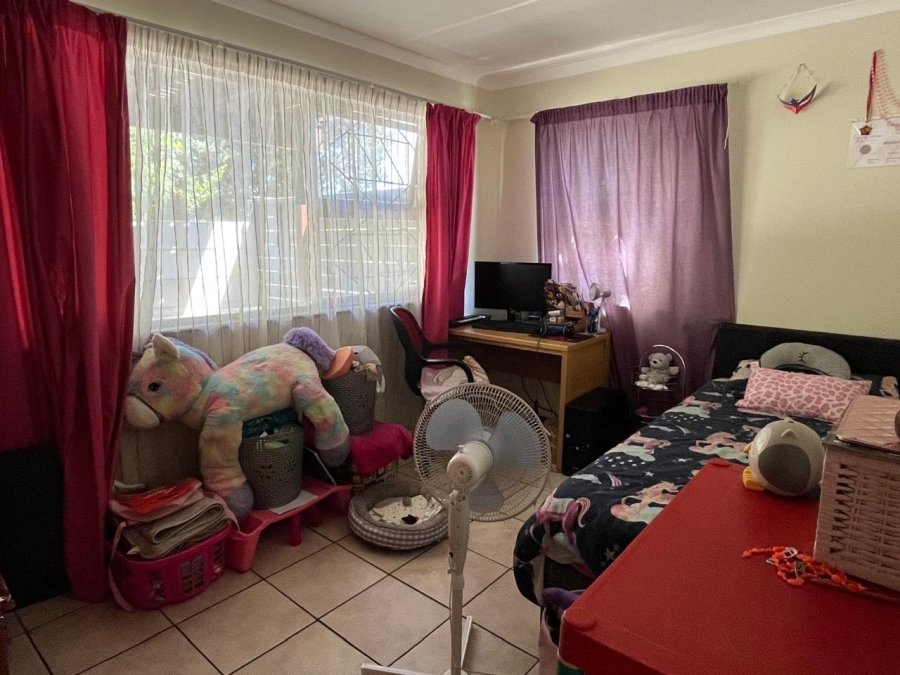 4 Bedroom Property for Sale in Kleinmond Western Cape